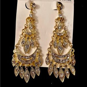 Chandelier tiered golden tear earrings with rhinestones